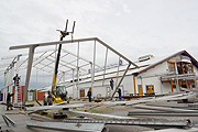 Zum Stiftl wird gerade aufgerichtet (©Foto: Martin Schmitz)
